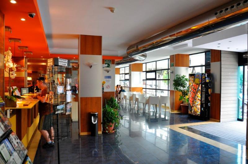 Hotel Cuco Benidorm Exteriör bild